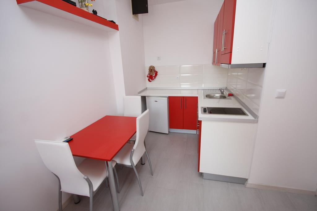 Apartments Lidus Makarska Oda fotoğraf