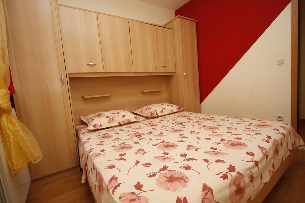 Apartments Lidus Makarska Oda fotoğraf