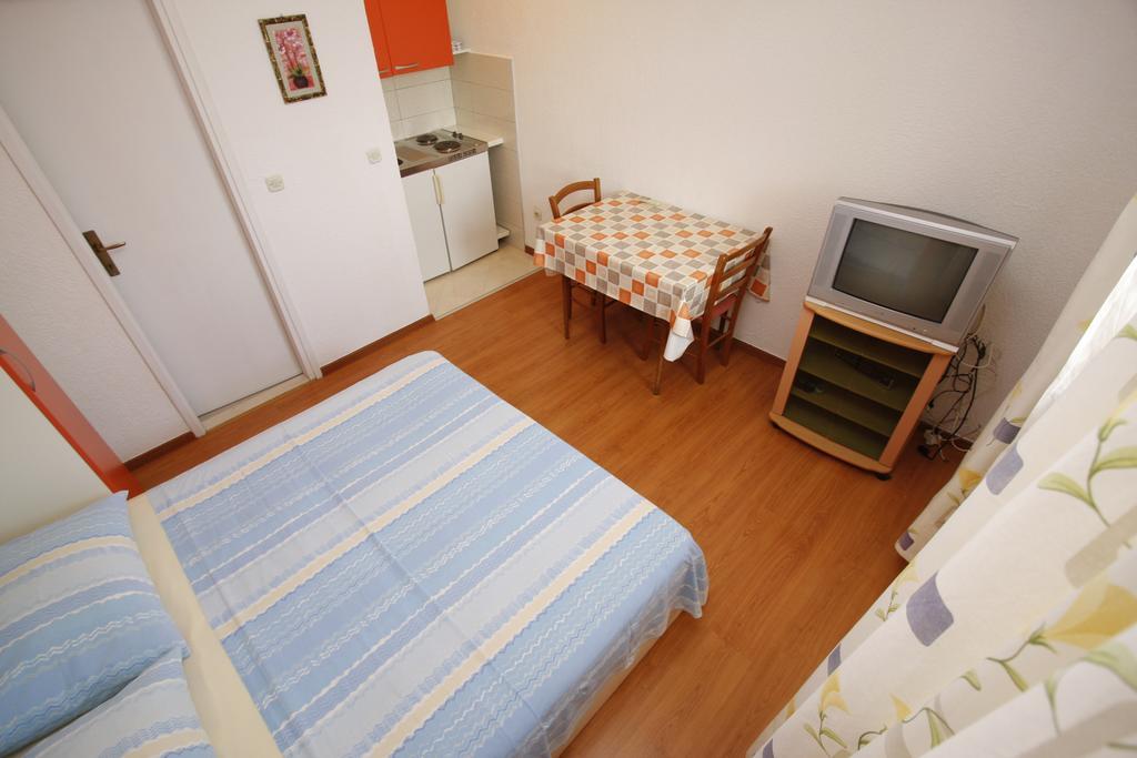 Apartments Lidus Makarska Oda fotoğraf